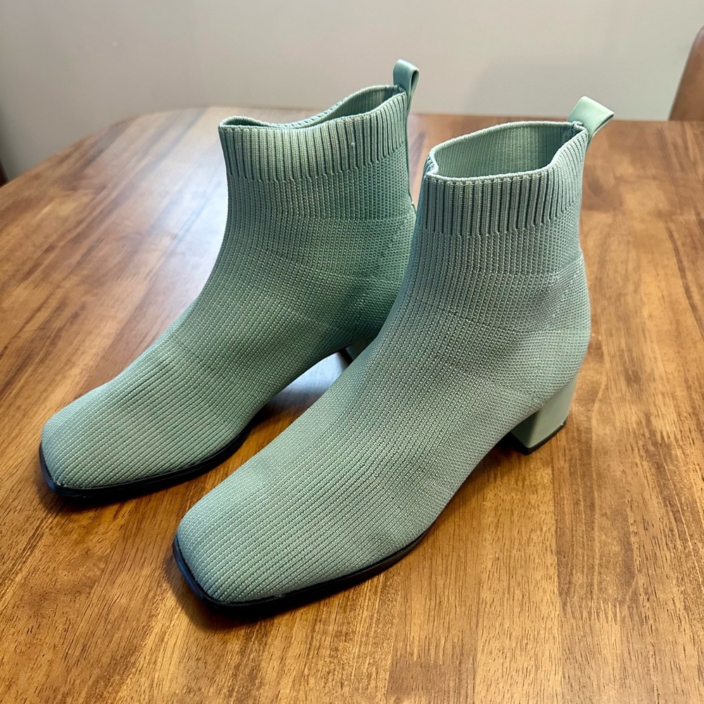 TIJN Green Ankle Booties